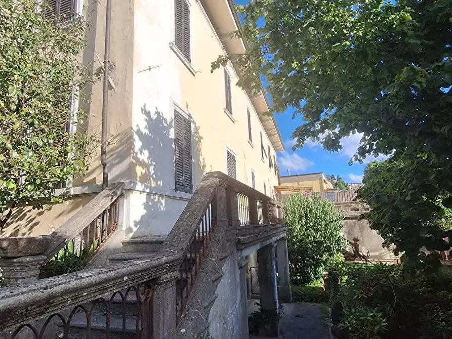 Immagine 5 di Villa in vendita  a Barga