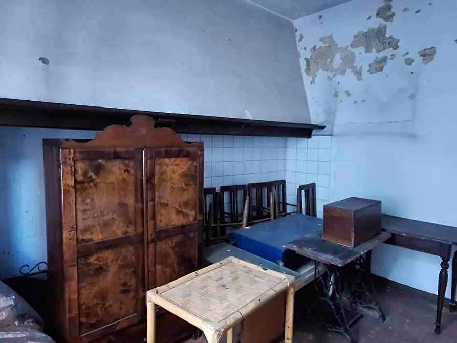 Immagine 21 di Villa in vendita  a Barga