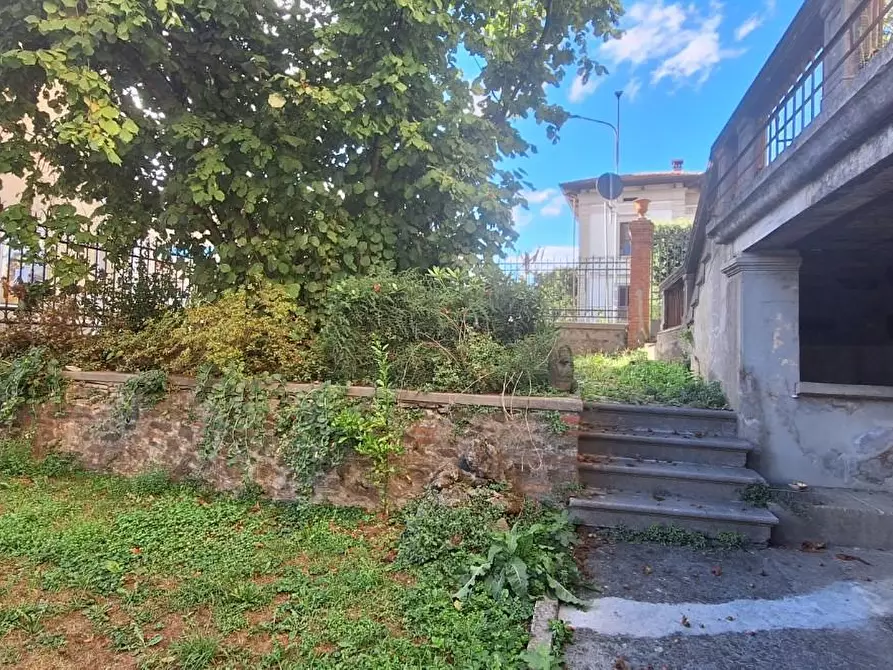 Immagine 6 di Villa in vendita  a Barga