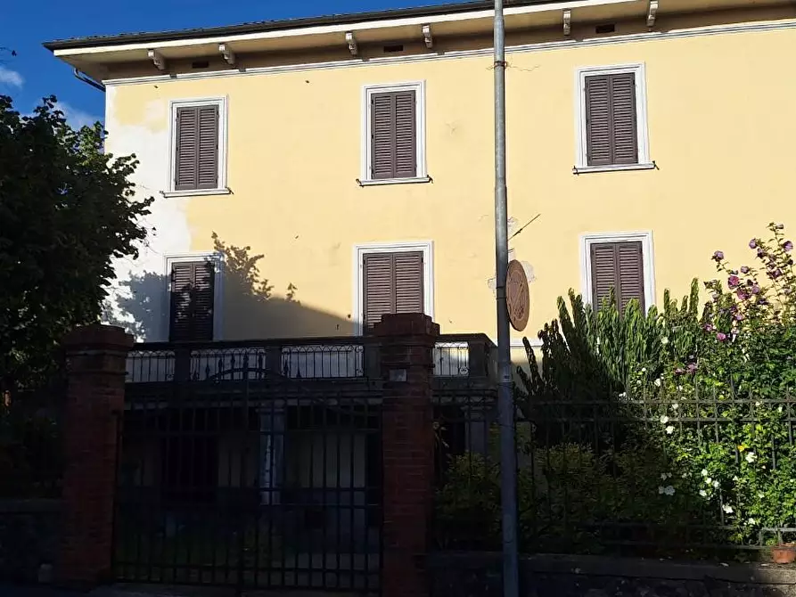 Immagine 1 di Villa in vendita  a Barga
