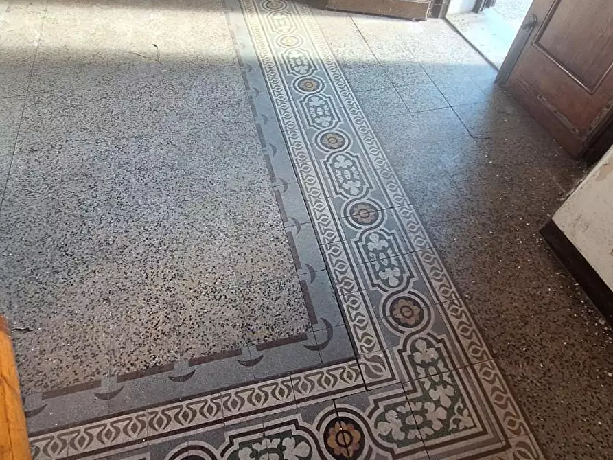 Immagine 13 di Villa in vendita  a Barga