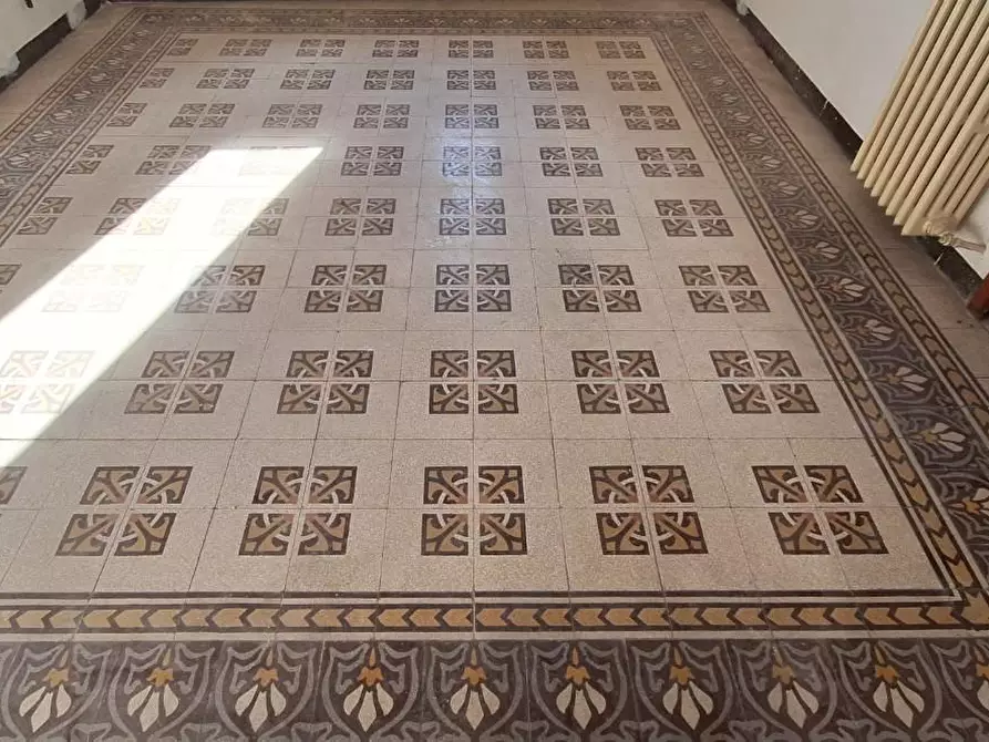 Immagine 17 di Villa in vendita  a Barga