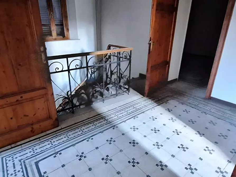 Immagine 31 di Villa in vendita  a Barga