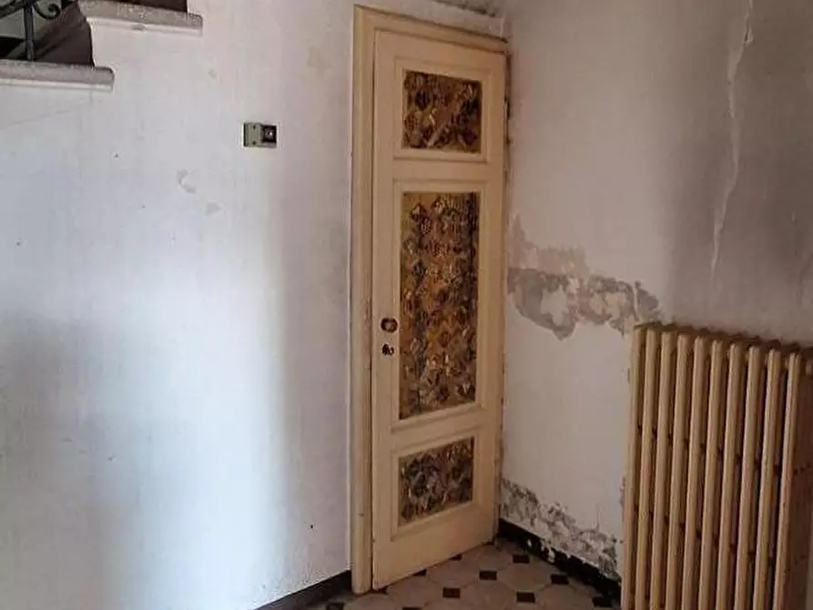 Immagine 19 di Villa in vendita  a Barga