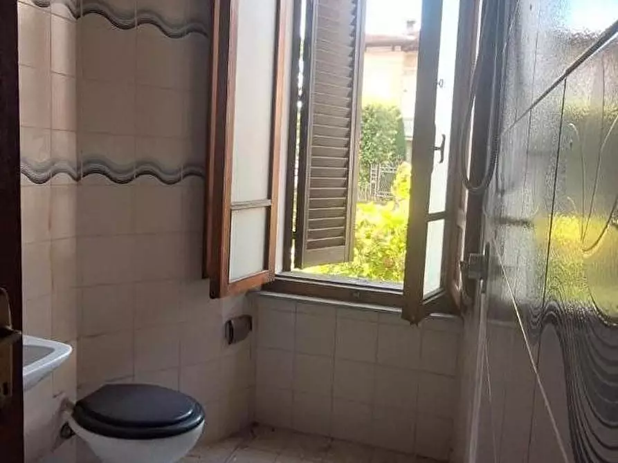 Immagine 15 di Villa in vendita  a Barga