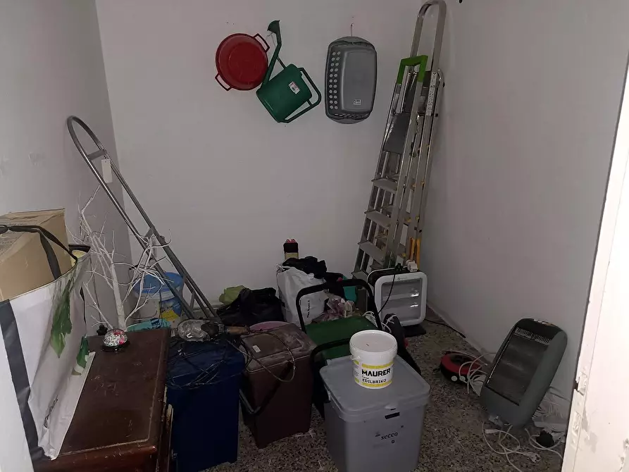 Immagine 11 di Appartamento in vendita  a Carrara