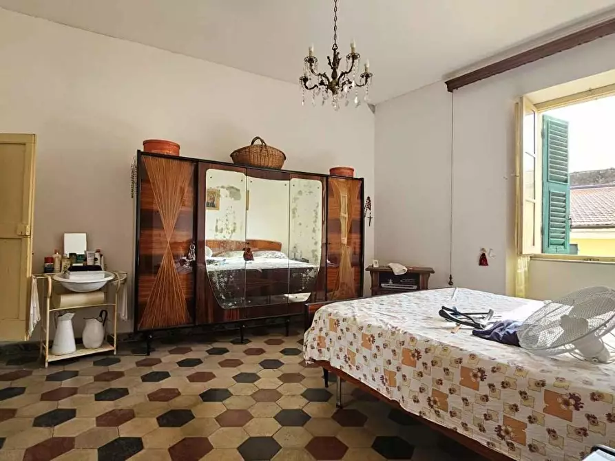 Immagine 11 di Appartamento in vendita  a Massa