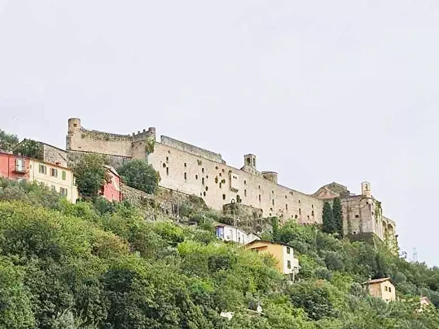 Immagine 17 di Appartamento in vendita  a Massa