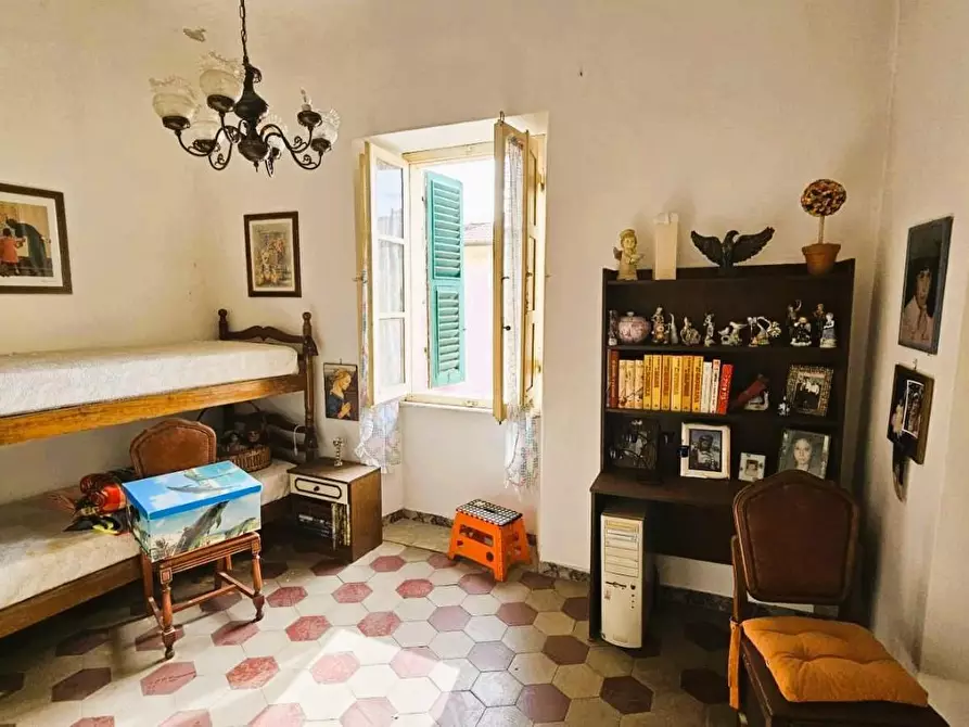 Immagine 14 di Appartamento in vendita  a Massa