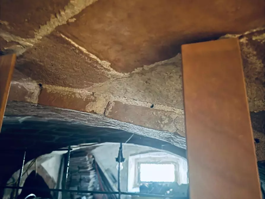 Immagine 10 di Appartamento in vendita  a Vicopisano