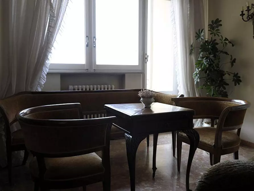 Immagine 12 di Appartamento in vendita  a Siena