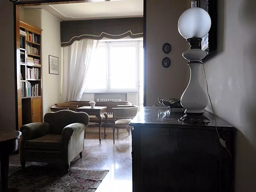 Immagine 13 di Appartamento in vendita  a Siena