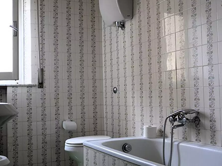 Immagine 28 di Appartamento in vendita  a Siena