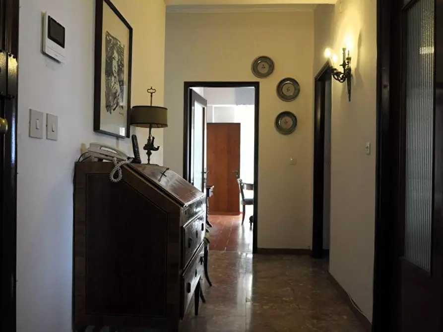 Immagine 2 di Appartamento in vendita  a Siena