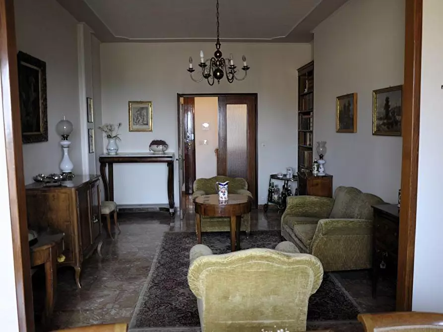 Immagine 8 di Appartamento in vendita  a Siena