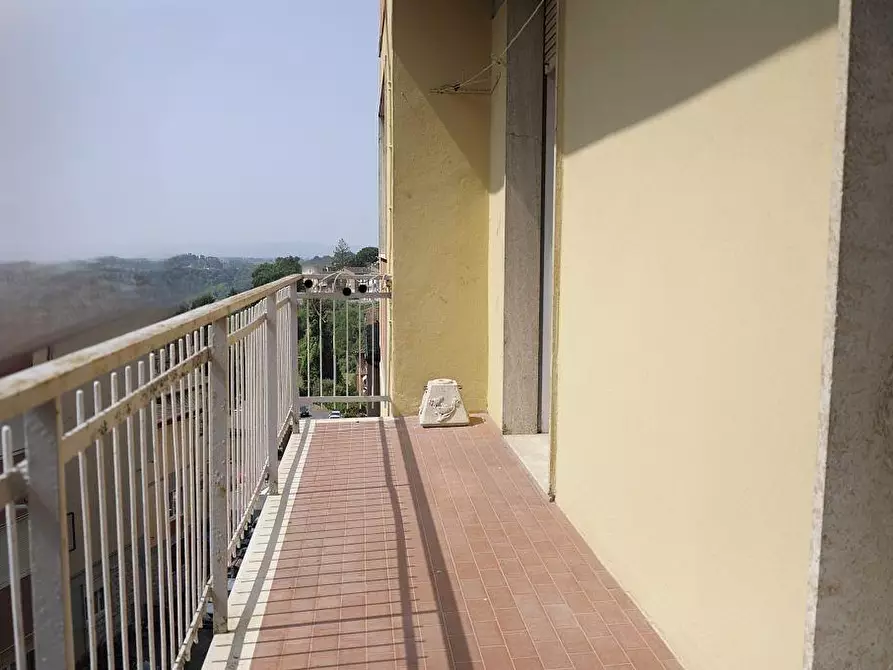 Immagine 17 di Appartamento in vendita  a Siena