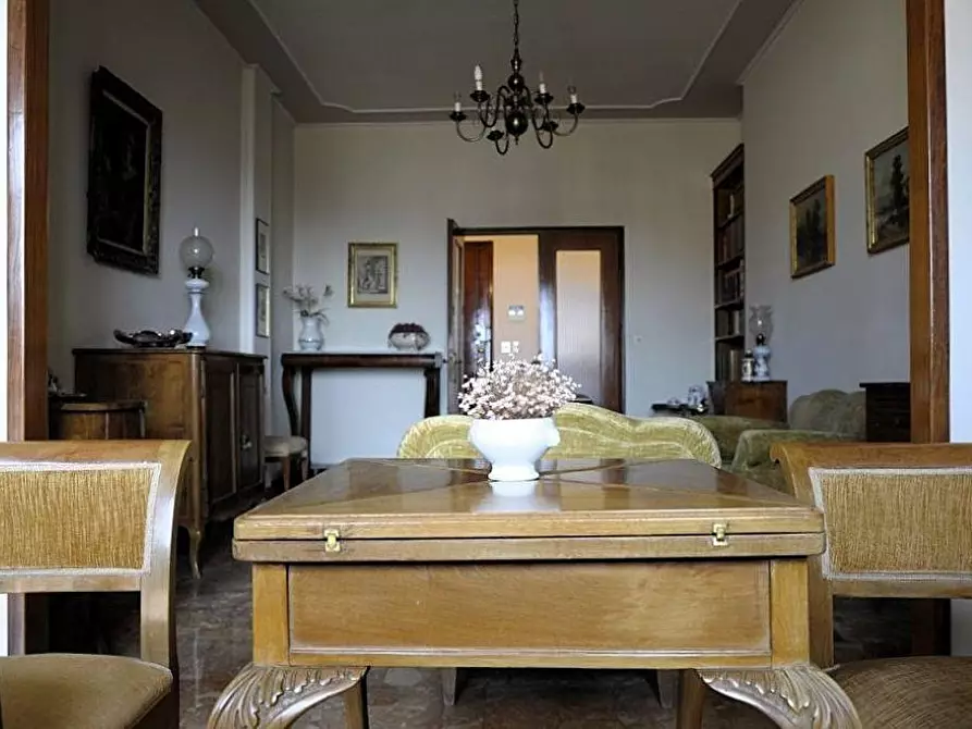 Immagine 6 di Appartamento in vendita  a Siena