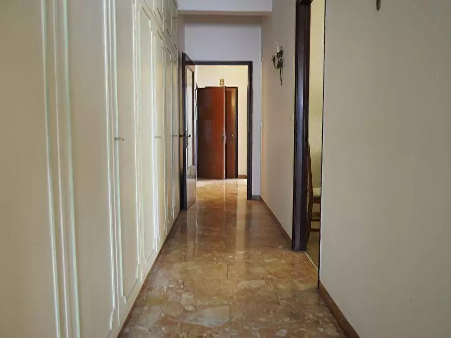 Immagine 39 di Appartamento in vendita  a Siena