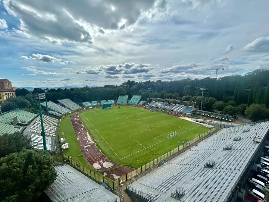 Immagine 14 di Appartamento in vendita  a Siena