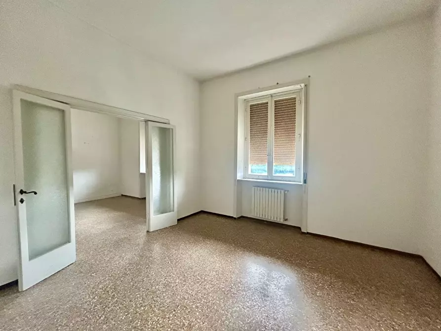 Immagine 2 di Appartamento in vendita  a Siena