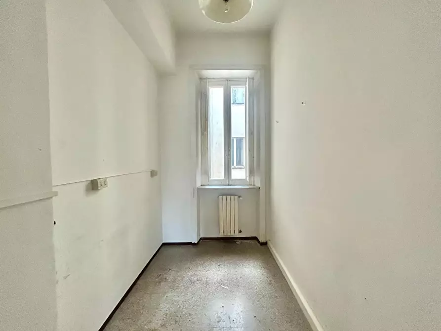 Immagine 11 di Appartamento in vendita  a Siena