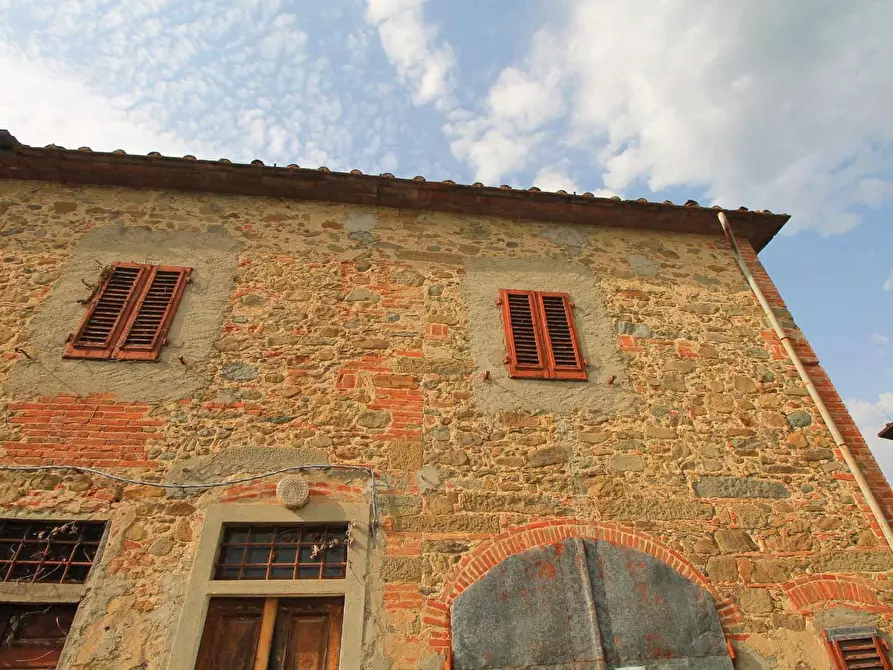 Immagine 2 di Casa colonica in vendita  a Vinci