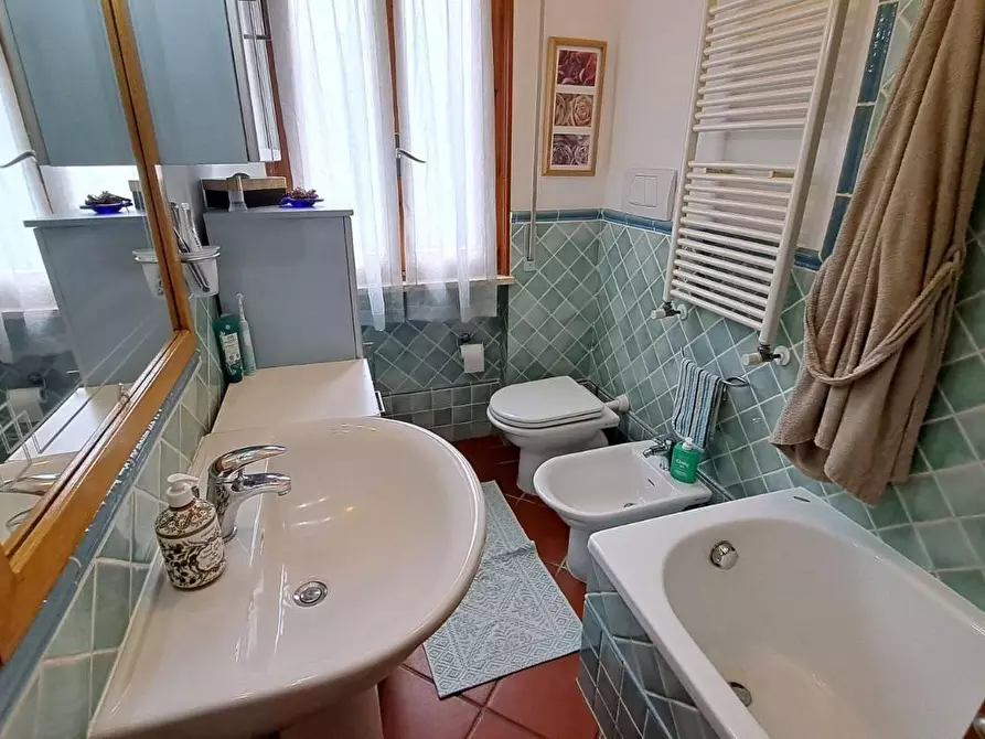 Immagine 13 di Appartamento in vendita  a Rosignano Marittimo