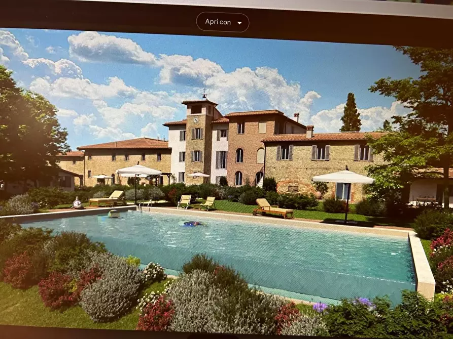 Immagine 6 di Appartamento in vendita  a Siena