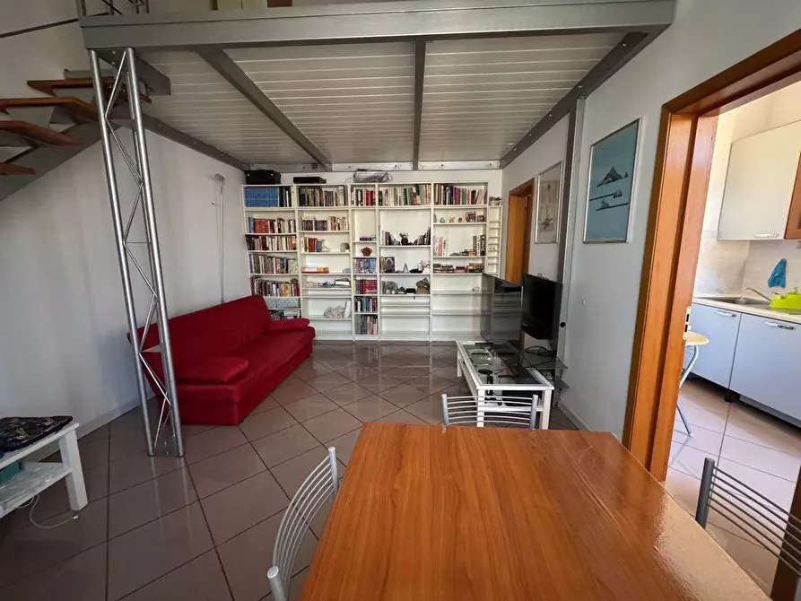 Immagine 1 di Appartamento in affitto  a Livorno