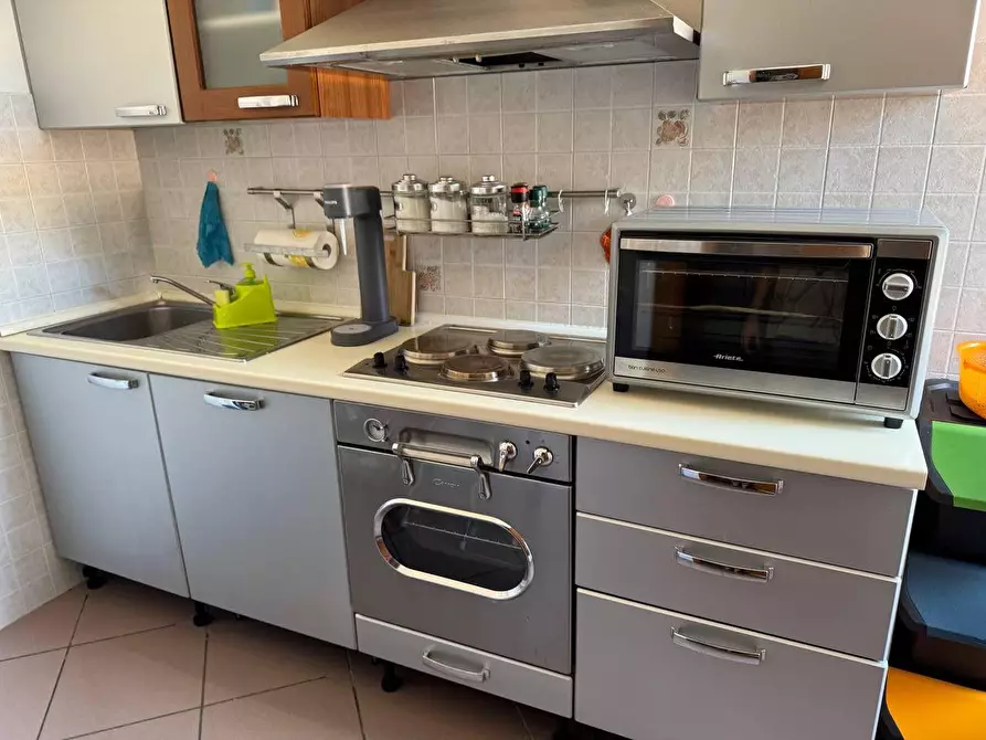 Immagine 8 di Appartamento in affitto  a Livorno