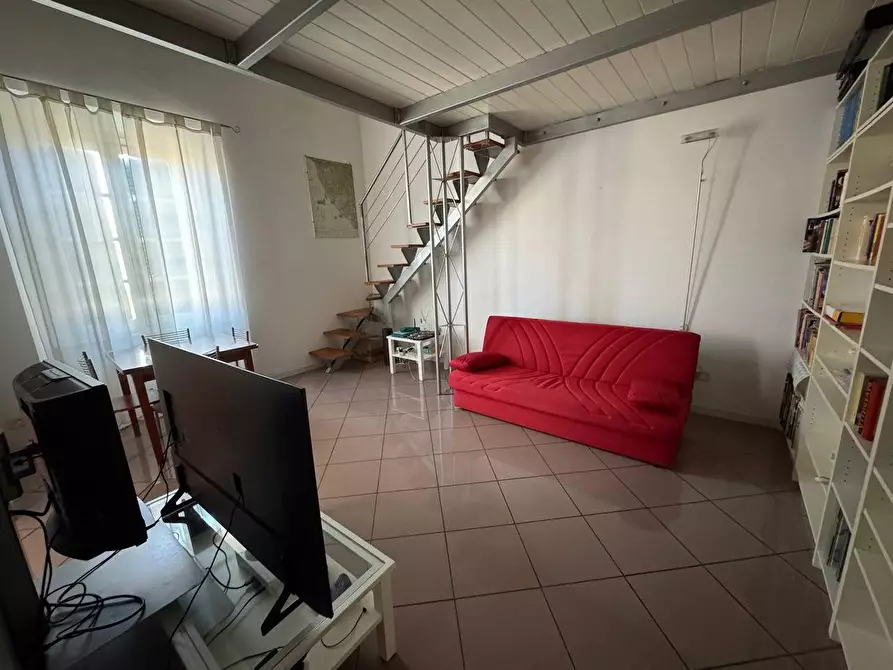 Immagine 2 di Appartamento in affitto  a Livorno