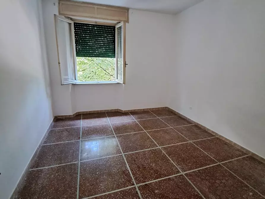 Immagine 2 di Appartamento in vendita  a Livorno