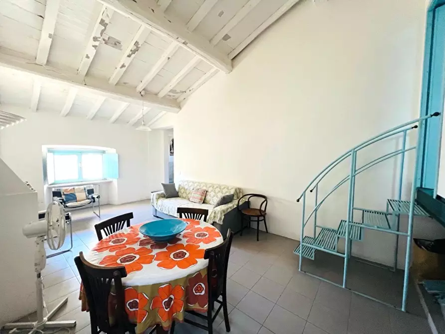 Immagine 9 di Mansarda in vendita  a Massa