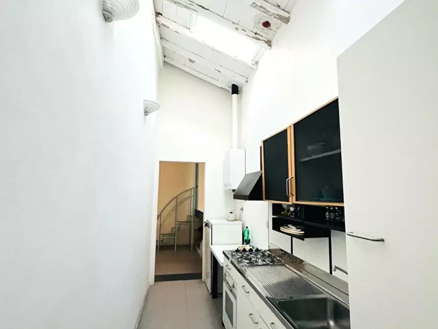 Immagine 13 di Mansarda in vendita  a Massa