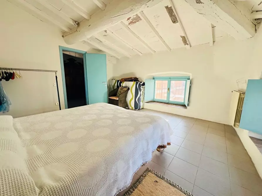 Immagine 15 di Mansarda in vendita  a Massa