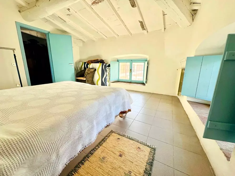 Immagine 14 di Mansarda in vendita  a Massa