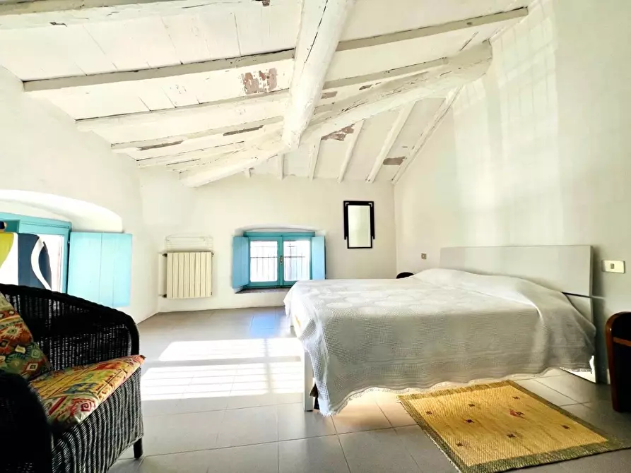 Immagine 1 di Mansarda in vendita  a Massa