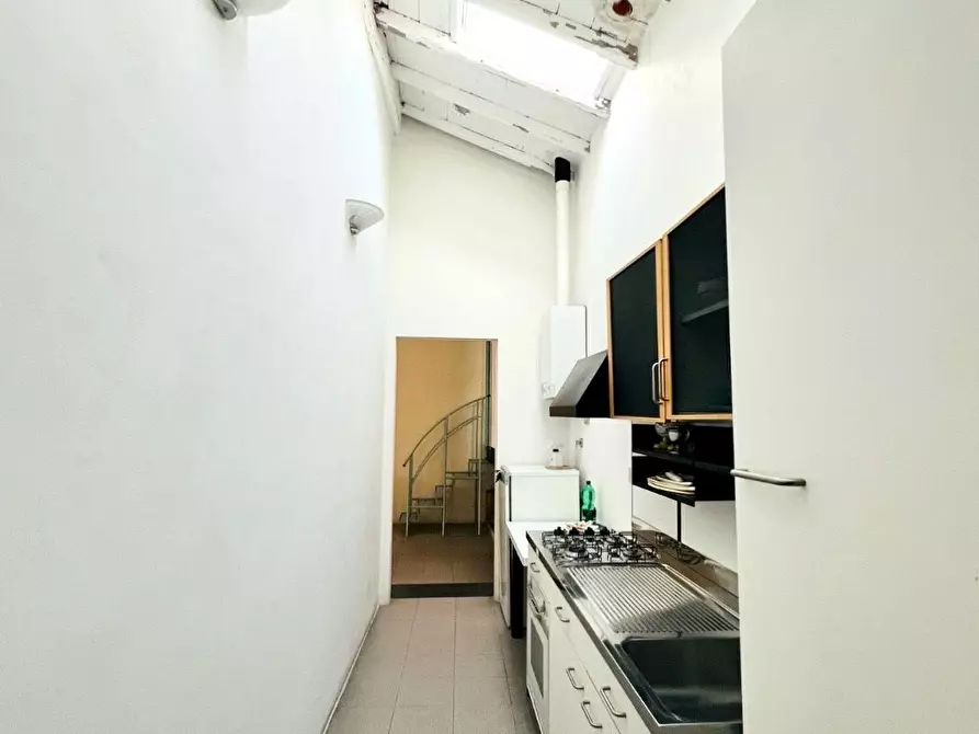 Immagine 11 di Mansarda in vendita  a Massa