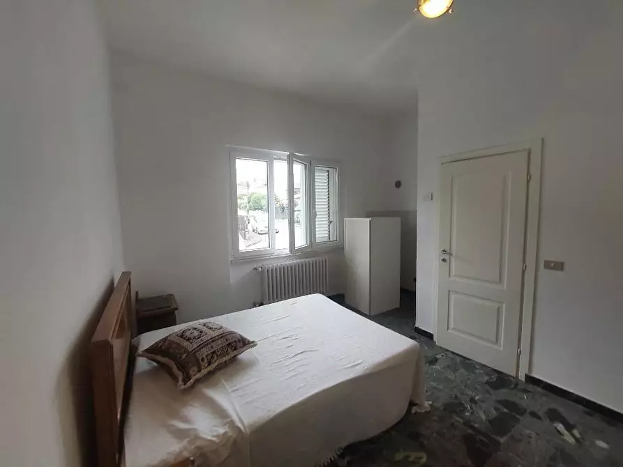 Immagine 13 di Terratetto in affitto  a Lastra A Signa