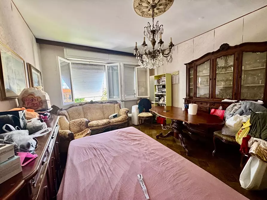 Immagine 3 di Appartamento in vendita  a Massa