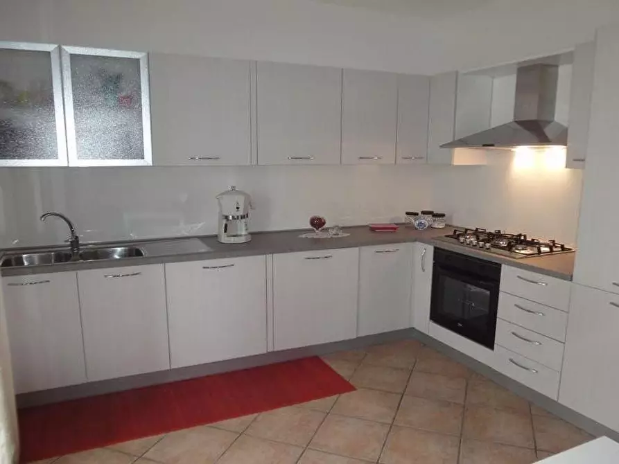 Immagine 1 di Villetta a schiera in affitto  a Pontedera