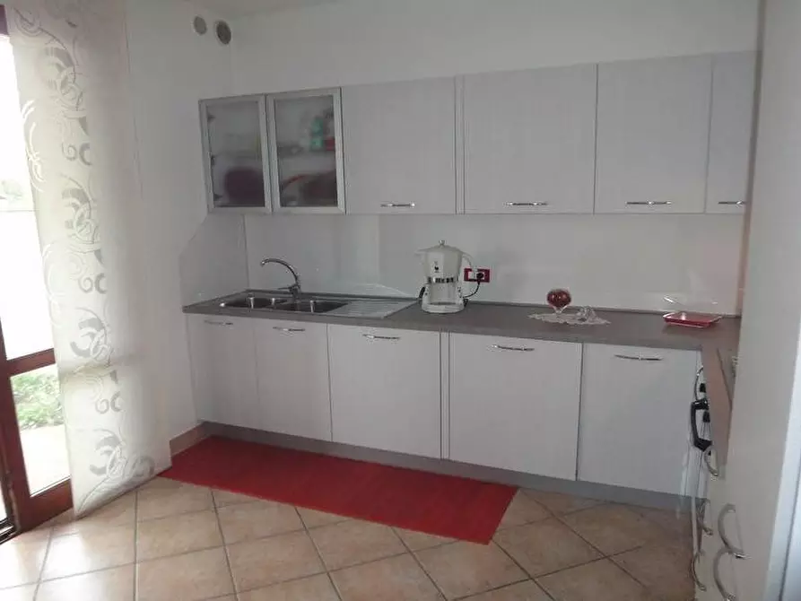 Immagine 2 di Villetta a schiera in affitto  a Pontedera