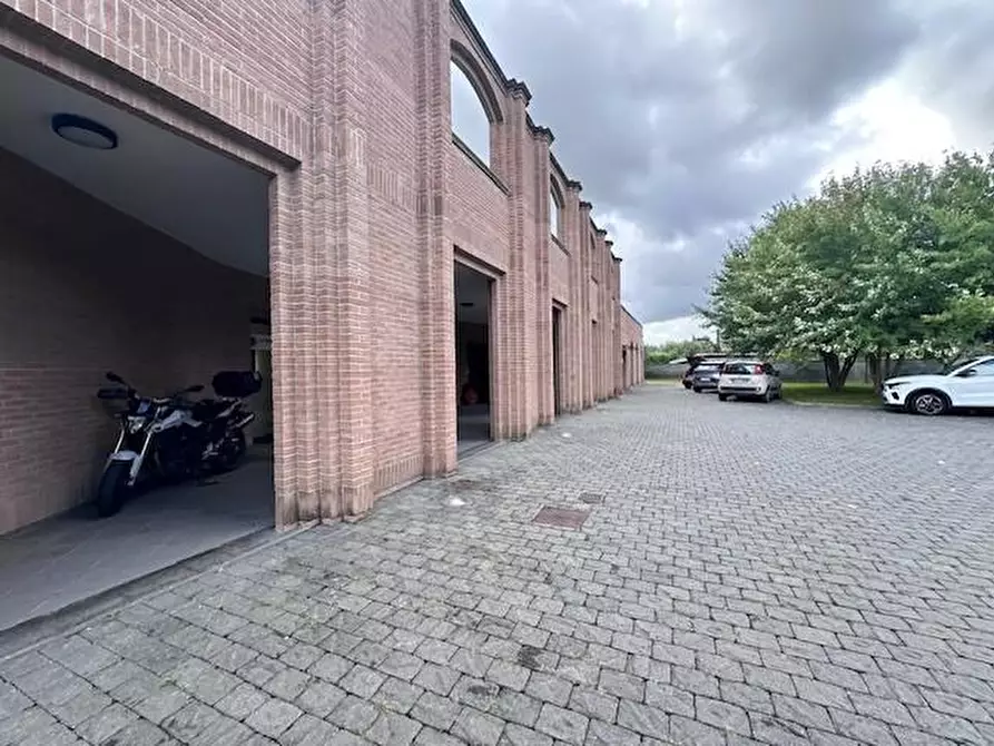 Immagine 8 di Ufficio in affitto  a Pisa