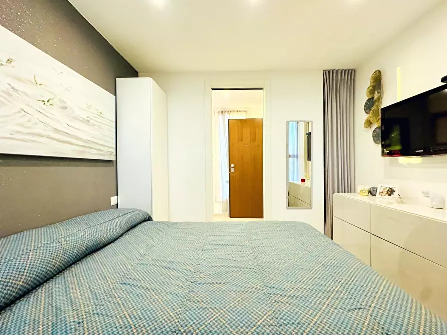 Immagine 29 di Mansarda in vendita  a Camaiore