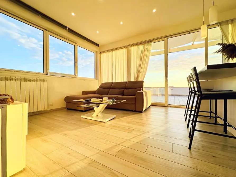 Immagine 8 di Mansarda in vendita  a Camaiore