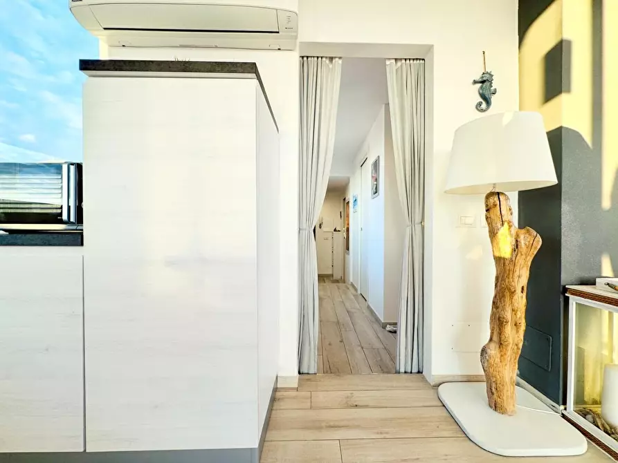 Immagine 17 di Mansarda in vendita  a Camaiore