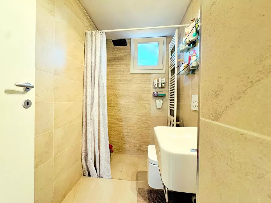 Immagine 20 di Mansarda in vendita  a Camaiore