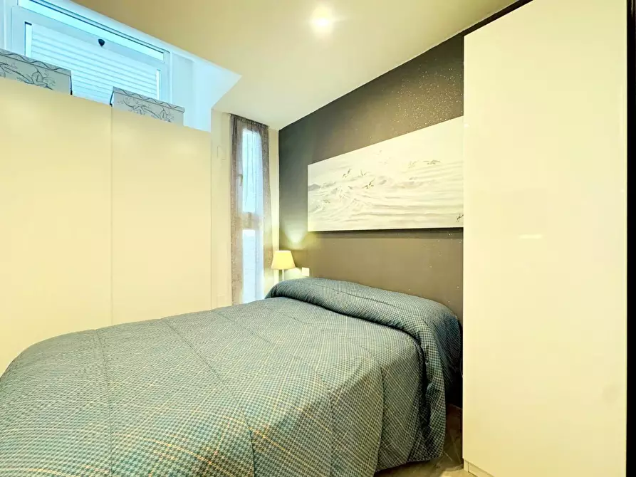 Immagine 27 di Mansarda in vendita  a Camaiore