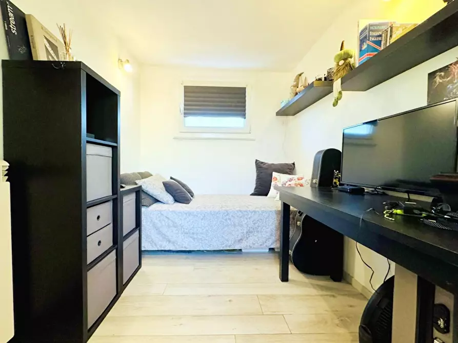 Immagine 23 di Mansarda in vendita  a Camaiore