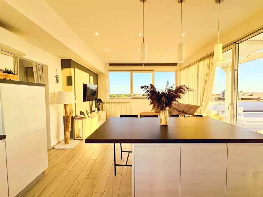 Immagine 14 di Mansarda in vendita  a Camaiore